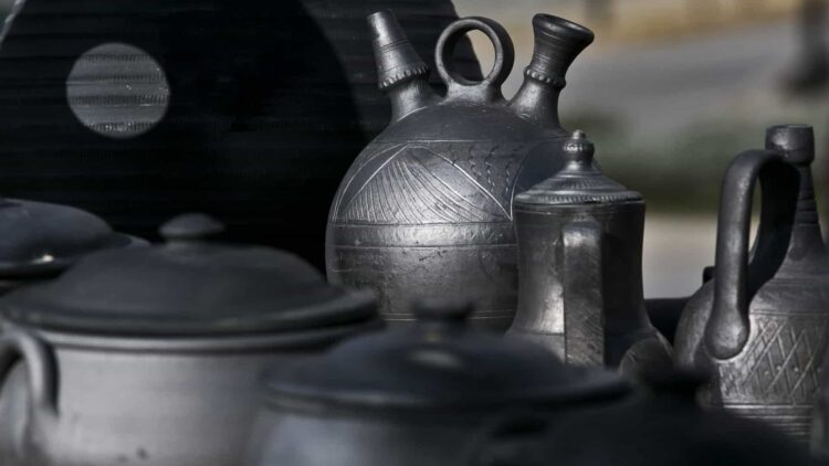 Formação de oleiros para perpetuar barro negro de Bisalhães é "maior desígnio" 11 Formação de oleiros para perpetuar barro negro de Bisalhães é "maior desígnio"