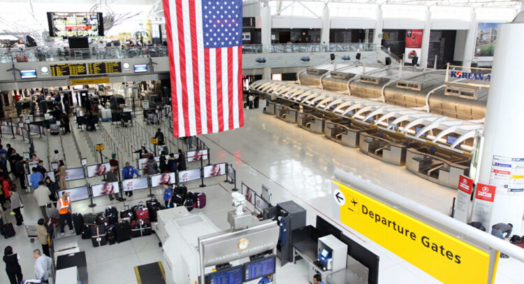 Fronteias dos EUA reabrem a partir de amanhã