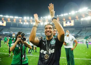 Taça Libertadores: Abel Ferreira pode replicar feitos de Manuel José e Mourinho