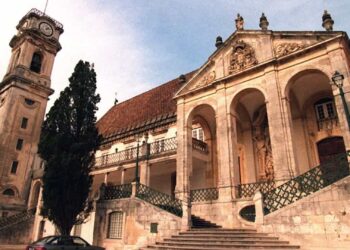 Universidade de Coimbra prepara Cabo Verde para assumir formação integral de médicos