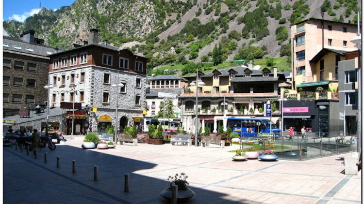 Andorra com 11% de portugueses no total da população e sem representação diplomática à altura 11 Andorra com 11% de portugueses no total da população e sem representação diplomática à altura