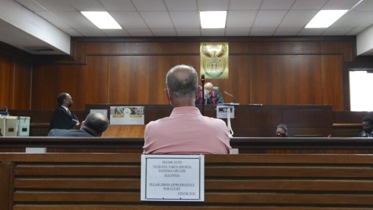 Caso Rendeiro: Falta de tradutores não impedirá cumprimento do prazo do pedido de extradição, esclarece PGR 11 Caso Rendeiro: Falta de tradutores não impedirá cumprimento do prazo do pedido de extradição, esclarece PGR