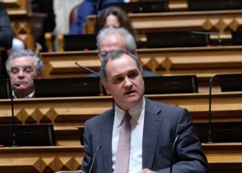Legislativas/PS. Paulo Pisco de novo cabeça de lista pelo círculo eleitoral da emigração na Europa