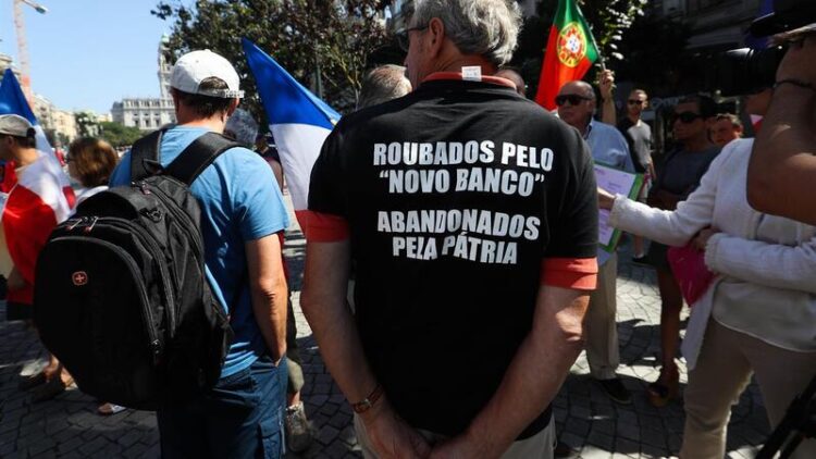 Lesados do Banif e emigrantes do BES destacam primeiro passo para solução e lamentam atraso 11 Lesados do Banif e emigrantes do BES destacam primeiro passo para solução e lamentam atraso