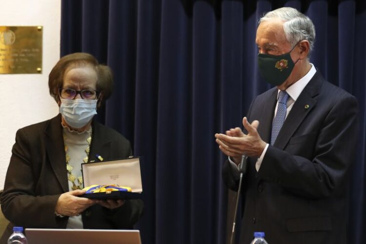 Marcelo condecora Academia Portuguesa de História com Ordem de Camões 11 Marcelo condecora Academia Portuguesa de História com Ordem de Camões