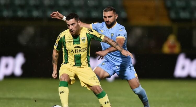 Taça de Portugal. Tondela-Estoril e Famalicão-Portimonense abrem os "oitavos" 11 Taça de Portugal. Tondela-Estoril e Famalicão-Portimonense abrem os "oitavos"