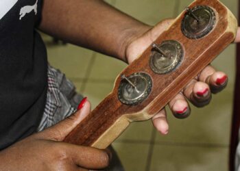 Cabo Verde. Tradição cabo-verdiana de tocar o “recordai” e desejar bom ano ganha novos adeptos