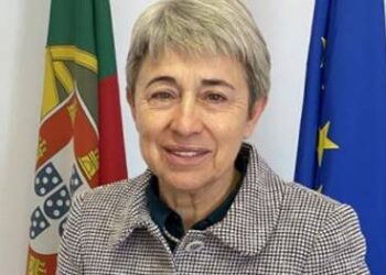 “Encontros de Investidores da Diáspora têm-se revelado como impulsionadores de negócios e parcerias” 16 “Encontros de Investidores da Diáspora têm-se revelado como impulsionadores de negócios e parcerias”