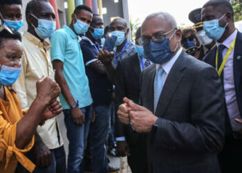 Cabo-verdianos em Angola vão obter "gratuitamente" nacionalidade do país nos serviços consulares