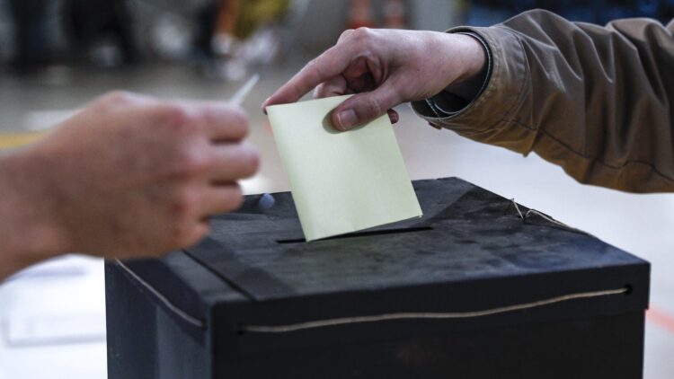 Cerca de 140 portugueses votaram antecipadamente em Díli 11 Cerca de 140 portugueses votaram antecipadamente em Díli