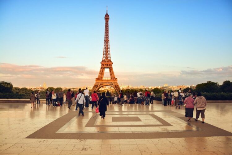 Livro de lusodescendente retrata chegada dos portugueses a França 11 Livro de lusodescendente retrata chegada dos portugueses a França