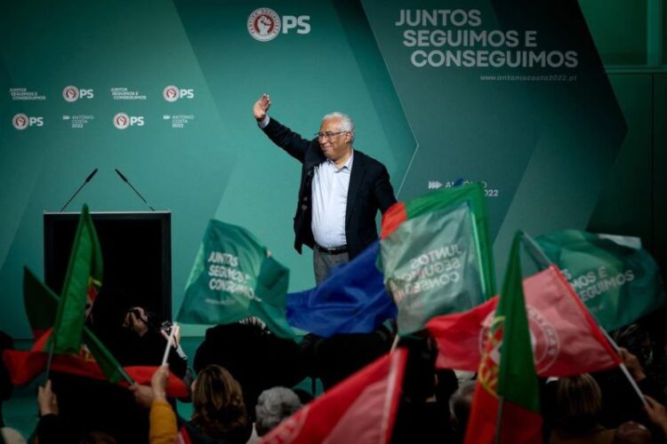 PS vence eleições com maioria absoluta 11 PS vence eleições com maioria absoluta