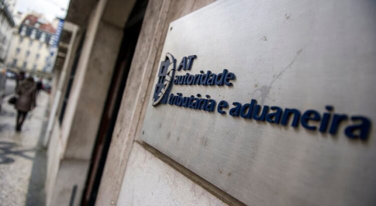 Tabelas do IRS vão ser corrigidas para salvaguardar aumento líquido das pensões 11 Tabelas do IRS vão ser corrigidas para salvaguardar aumento líquido das pensões