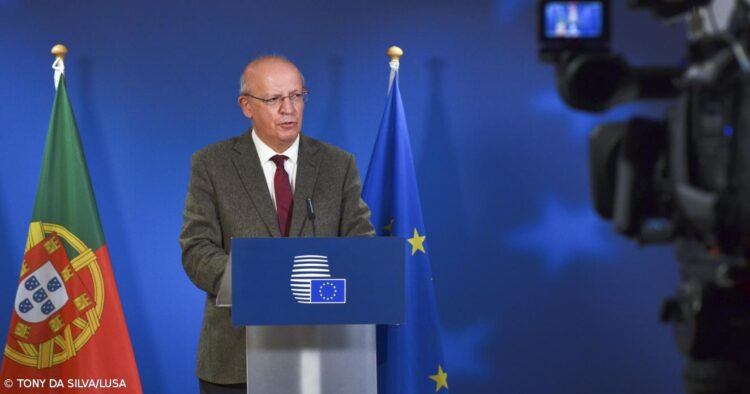 Ucrânia. Governo em contacto com portugueses residentes e continua a desaconselhar viagens 11 Ucrânia. Governo em contacto com portugueses residentes e continua a desaconselhar viagens