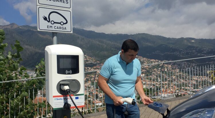 Uso generalizado de carros elétricos é objetivo de projeto europeu liderado por Portugal 11 Uso generalizado de carros elétricos é objetivo de projeto europeu liderado por Portugal