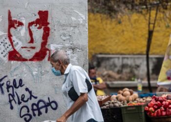 Comerciante português na Venezuela pede ajuda após demolição de loja