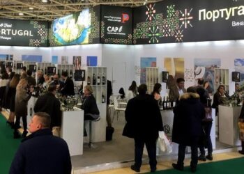 Guerra e sanções preocupam exportadores de vinho para a Rússia