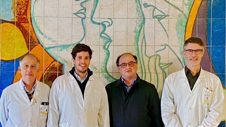Investigação da UC recorre à inteligência artificial para tentar combater a escassez de órgãos para transplante renal 11 Da esquerda para a direita da foto: Rui Alves, Luís Rodrigues, Vitor Sousa e Arnaldo Figueiredo