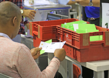 Legislativas. “Não há método perfeito para contar votos dos emigrantes”, defende investigador