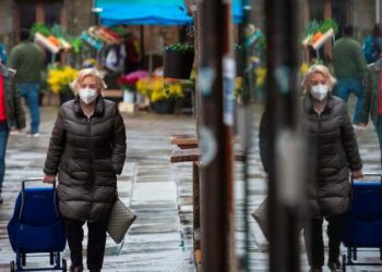 Máscaras deixam de ser obrigatórias no exterior em Espanha a partir de quinta-feira