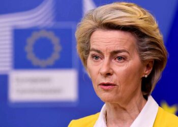 Ucrânia: Von der Leyen promete sanções pesadas e avisa Putin para “não subestimar” a EU