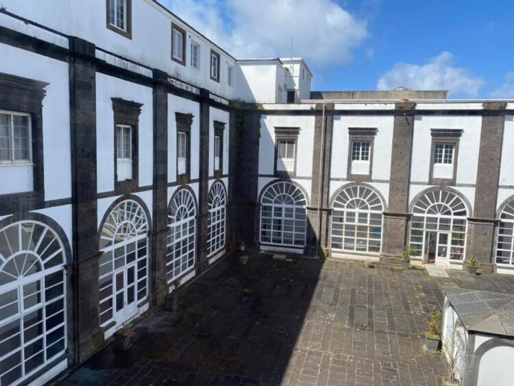 Vila Galé chega aos Açores. Investe 12 milhões para transformar antigo hospital em hotel 11 Vila Galé chega aos Açores. Investe 12 milhões para transformar antigo hospital em hotel