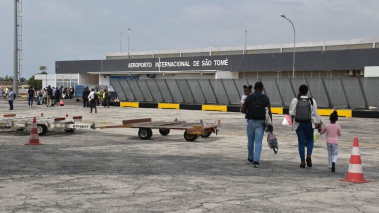 São Tomé e Príncipe. Companhia aérea Asky Airlines com três voos semanais 11 São Tomé e Príncipe. Companhia aérea Asky Airlines com três voos semanais