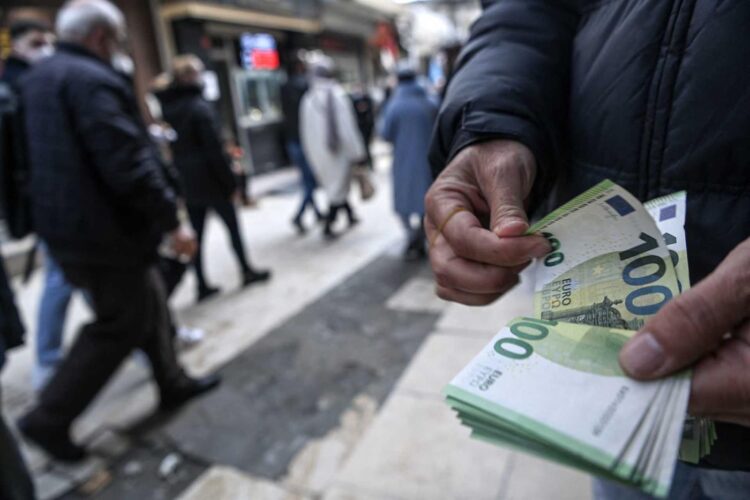 BDP. Remessas de emigrantes dão contribuo positivo às contas externas 11 BDP. Remessas de emigrantes dão contribuo positivo às contas externas