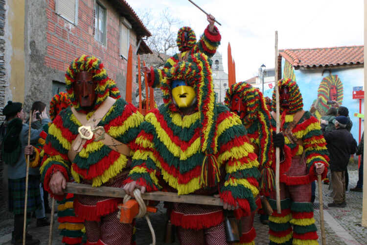 Caretos de Podence voam para o Dubai e promovem tradição macedense na Expo 2020 11 Caretos de Podence voam para o Dubai e promovem tradição macedense na Expo 2020