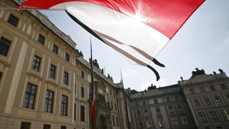 Fuga de lusodescendente acaba na Polónia com a ajuda de portugueses