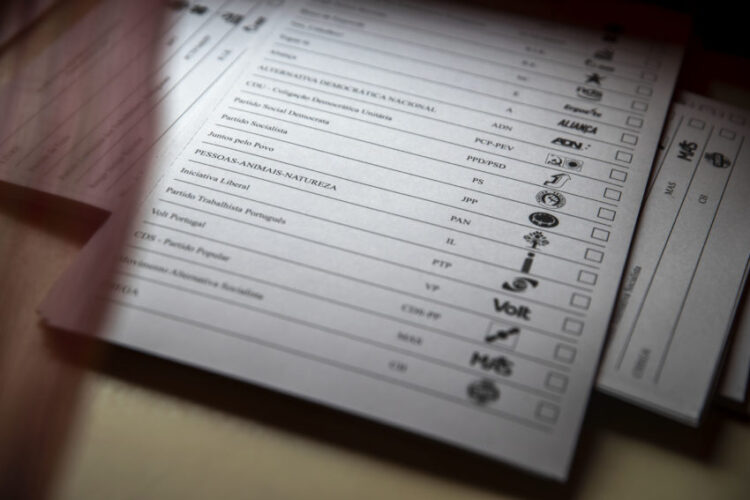 Legislativas: Enviadas mais de 900 mil cartas para emigrantes recenseados na Europa