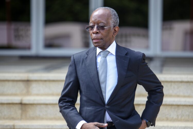 Novo PM moçambicano defende reforço da produção para garantir "independência financeira" 11 Novo PM moçambicano defende reforço da produção para garantir "independência financeira"