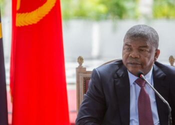 PR de Angola inicia visita a Cabo Verde com cedência de Boeing à TACV