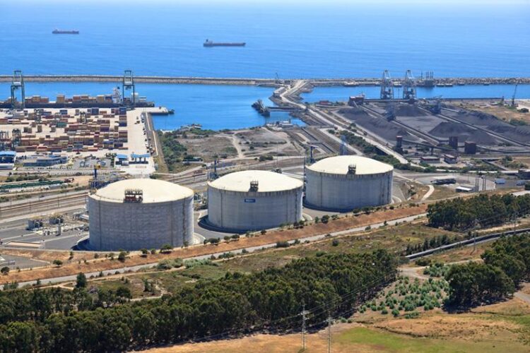 Sines assegura abastecimento de gás natural em Portugal em fevereiro 11 Sines assegura abastecimento de gás natural em Portugal em fevereiro