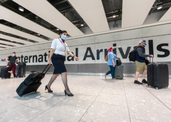 Reino Unido acaba hoje com todas as restrições Covid relacionadas com viagens para o país