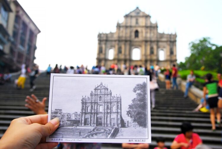 Lusófonos do Fórum Macau perdem direito de residência, chefe do Executivo pode intervir 11 Lusófonos do Fórum Macau perdem direito de residência, chefe do Executivo pode intervir