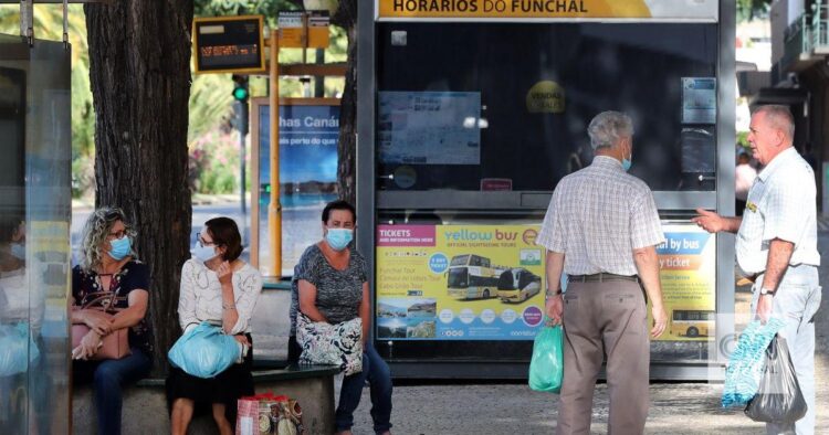 Uso de máscara na rua deixa de ser obrigatório na Madeira já na próxima semana 11 Uso de máscara na rua deixa de ser obrigatório na Madeira já na próxima semana