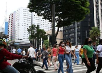 Brasil deixa de exigir a vacinados teste negativo para entrar no país