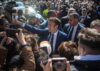 Emmanuel Macron reeleito Presidente de França com perto de 58% dos votos – projeções