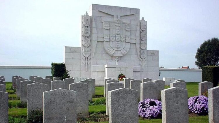França. Embaixador de Portugal presidiu às comemorações da Batalha de La Lys