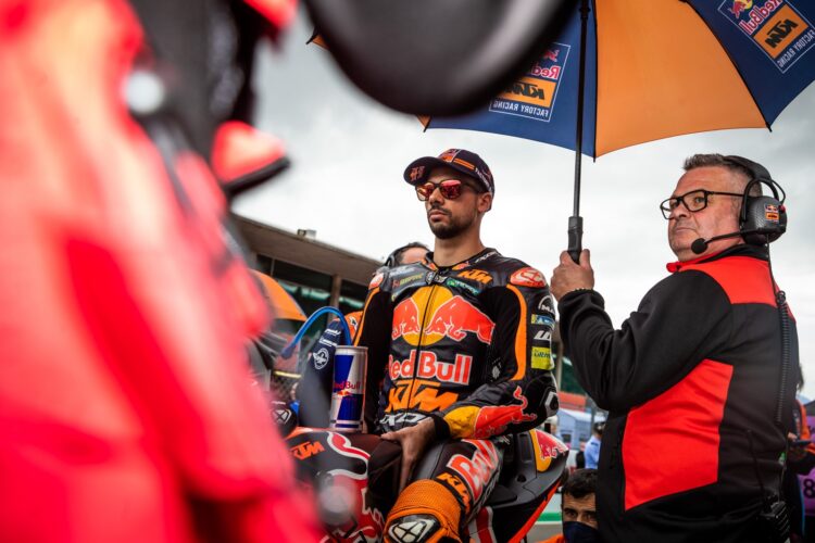 MotoGP Portugal: Miguel Oliveira fala em “resultado suado” e espera novidades com a KTM 11 MotoGP Portugal: Miguel Oliveira fala em “resultado suado” e espera novidades com a KTM