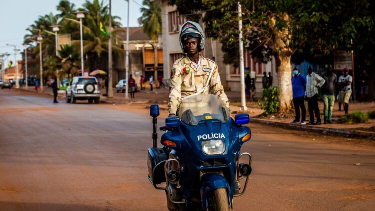 Português detido em Bissau por suspeita de burla relacionada com vistos