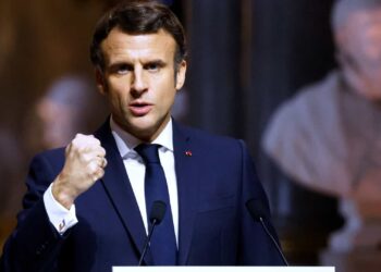 Presidenciais em França. Emmanuel Macron ganha primeira volta com 28% dos votos