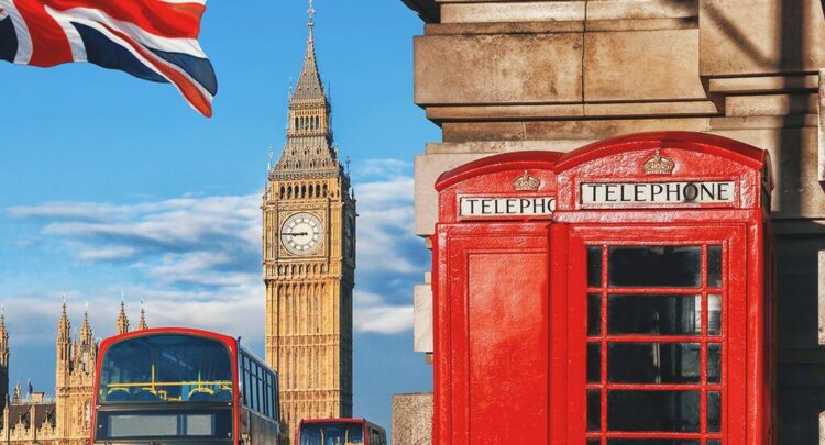 Embaixador da UE João Vale de Almeida adverte para "escalada" de tensão com Reino Unido 11 Embaixador da UE João Vale de Almeida adverte para "escalada" de tensão com Reino Unido