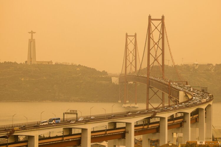 Grande nuvem de poeira do deserto atravessa a Europa 11 Grande nuvem de poeira do deserto atravessa a Europa