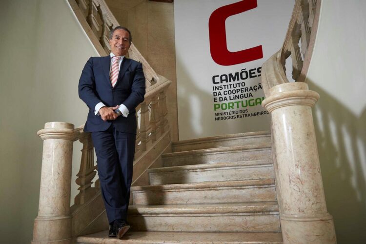 O Ensino de Português no Estrangeiro 11 O Ensino de Português no Estrangeiro