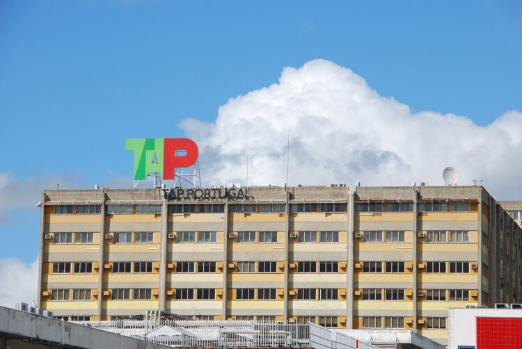 TAP: Companhia estuda mudança para instalações alugadas para evitar obras de 50 ME