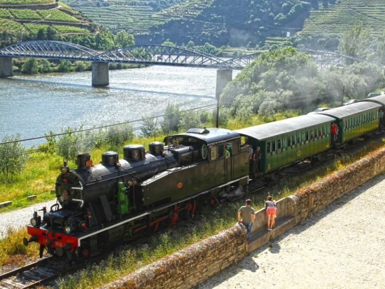 Comboio Histórico do Douro de volta aos carris com a primeira viagem esgotada 11 Comboio Histórico do Douro de volta aos carris com a primeira viagem esgotada
