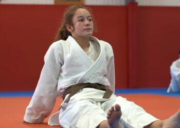 Conheça Clara Martins, a lusodescendente de 13 anos que se destaca na prática de judo em França e em Portugal