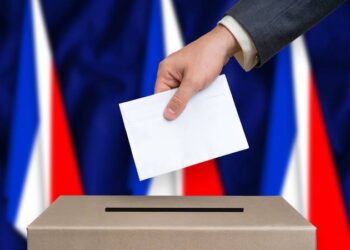 Eleições em França: 35% dos franceses em Portugal votaram online na primeira volta